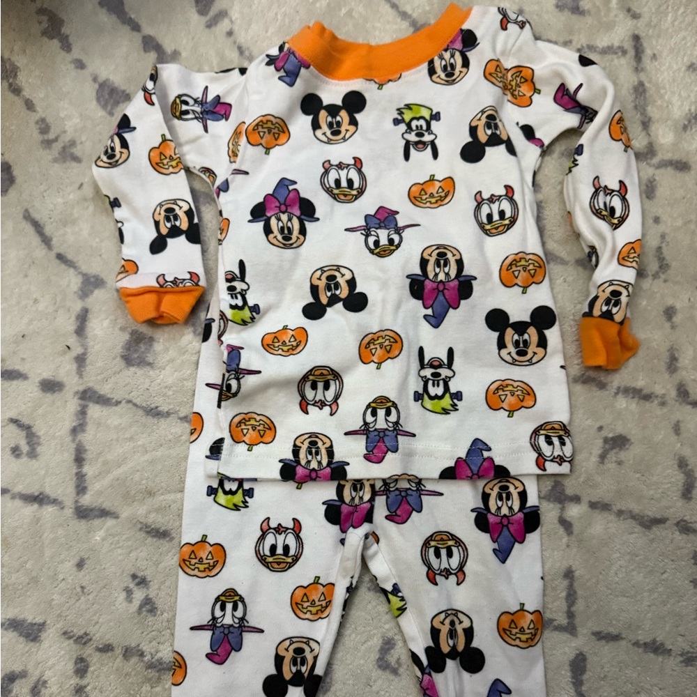 Disney Halloween pajamas sz12m